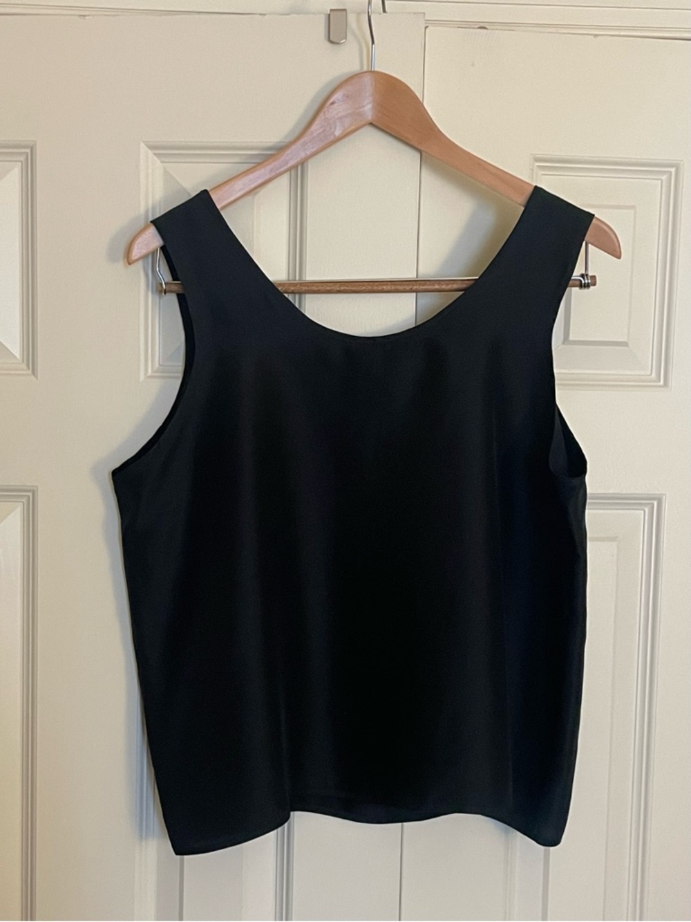 Classic Black Sleeveless Women's Tank Top - Picture 5 of 5